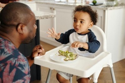 Alimentation équilibrée pour les bébés : Les nutriments essentiels à chaque étape